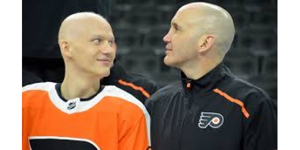 Oskar Lindblom vender tilbage til Philadelphia Flyers